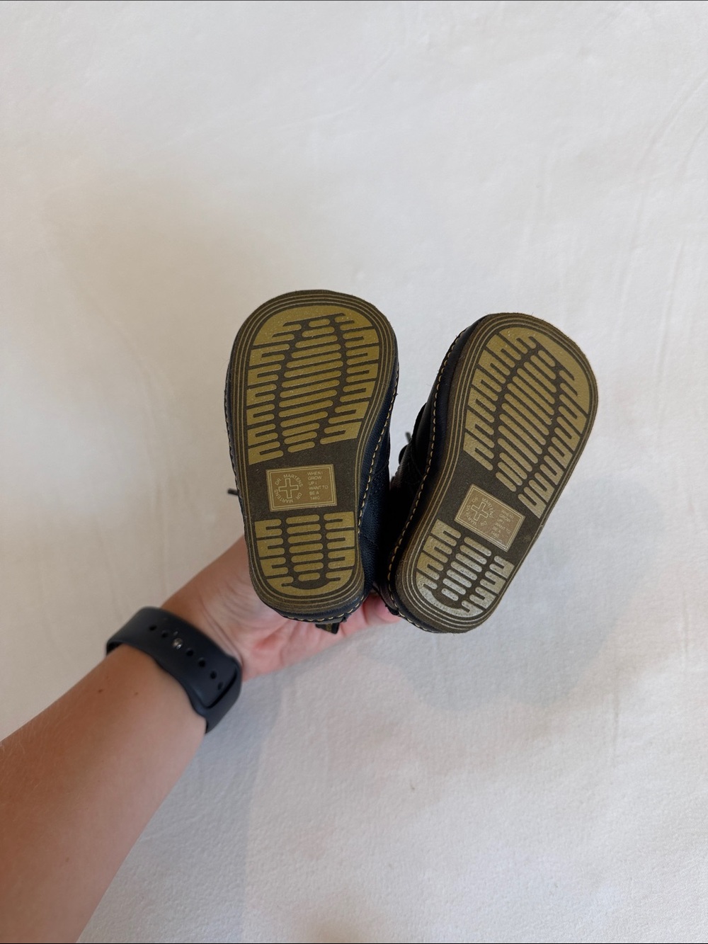 Doc Marten Crib Booties Size US 3 - Picture 5 of 6